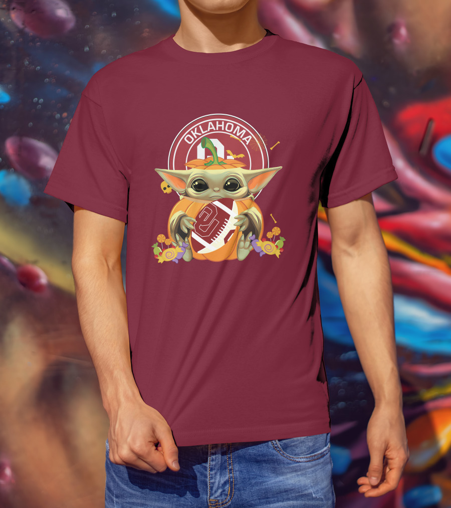Halloween Pumpkin Baby Yoda Hug Oklahoma Sooners Football T-Shirt