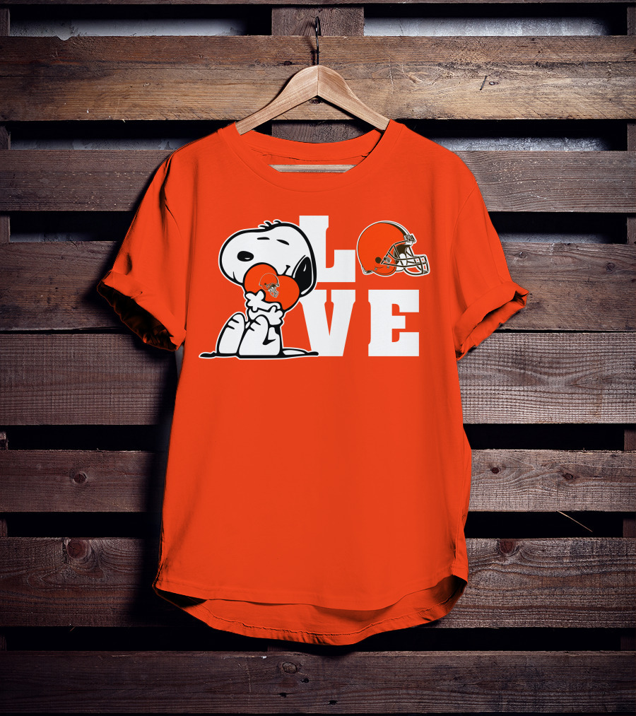 Snoopy Love Cleveland Browns Football Helmet T-Shirt