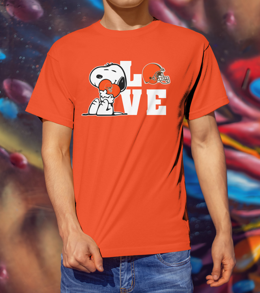 Snoopy Love Cleveland Browns Football Helmet T-Shirt