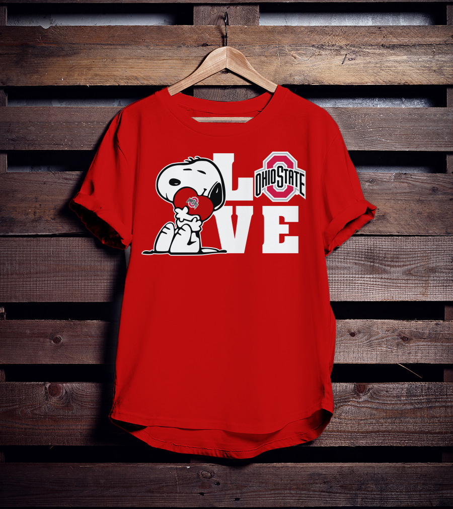 Snoopy Ohio State Buckeyes Love Peanuts Character Holding Heart With Buckeyes T-Shirt