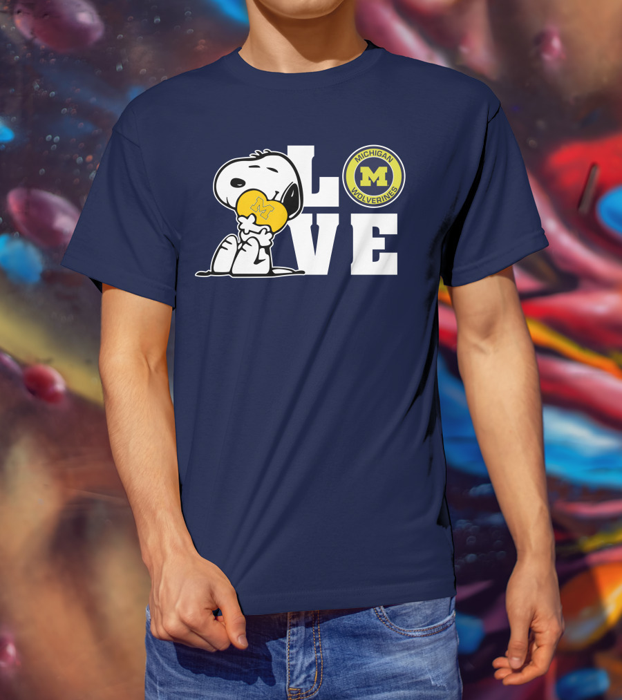 Snoopy Love Michigan Wolverines Peanuts Football T-Shirt