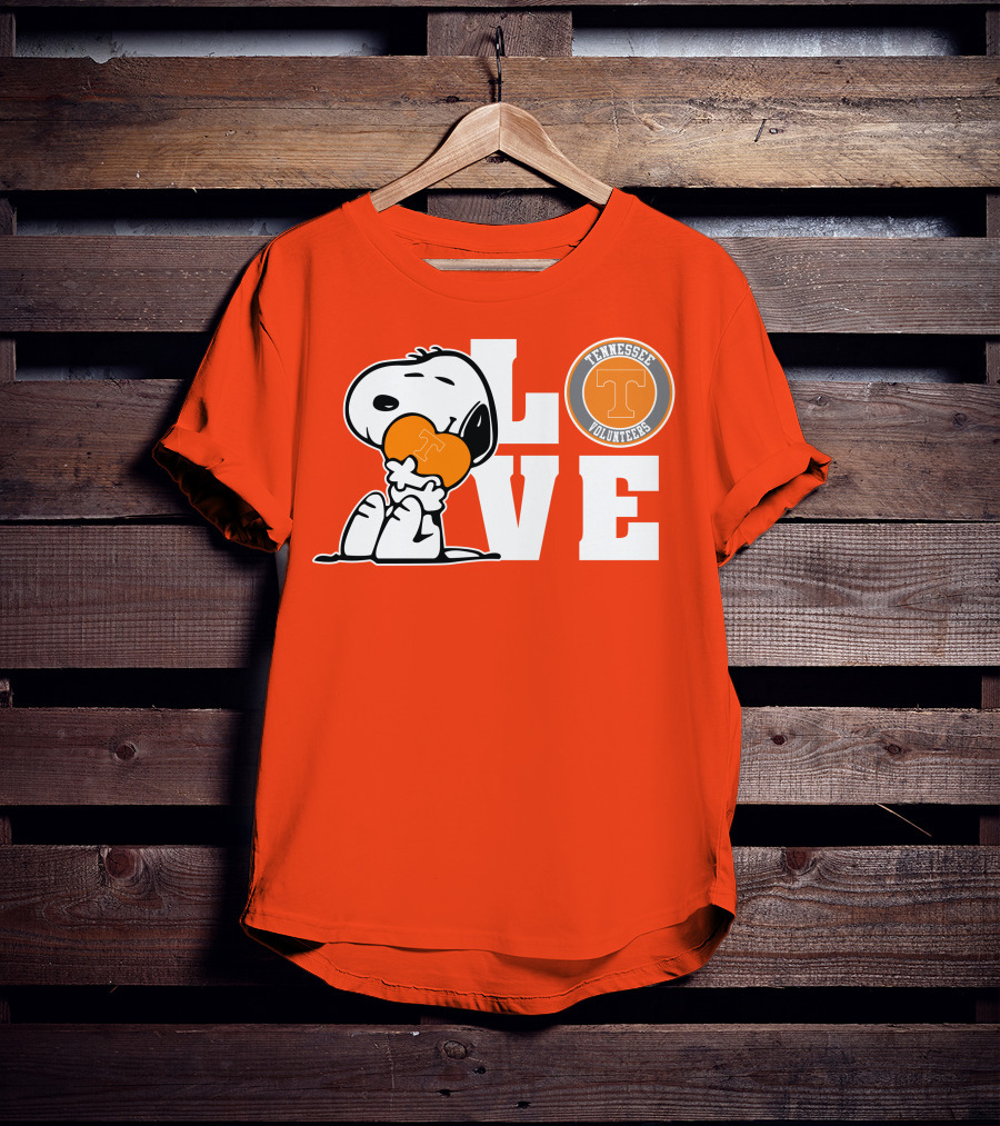 Snoopy Love Tennessee Volunteers Logo Peanuts Football Fan T-Shirt
