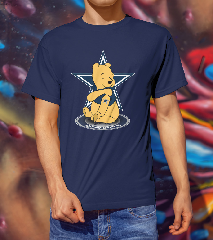 Dallas Cowboys Winnie The Pooh Star Logo Hugging Sitting T-Shirt