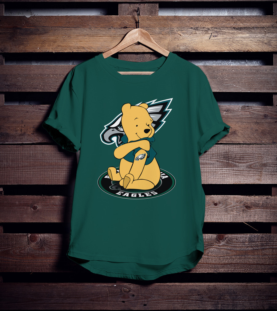 Philadelphia Eagles Winnie The Pooh Sitting In Front Of Team T-Shirt
