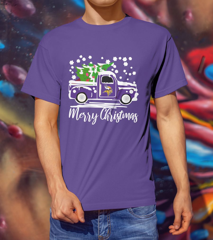 Merry Christmas Minnesota Vikings Vintage Car With Christmas Tree T-Shirt