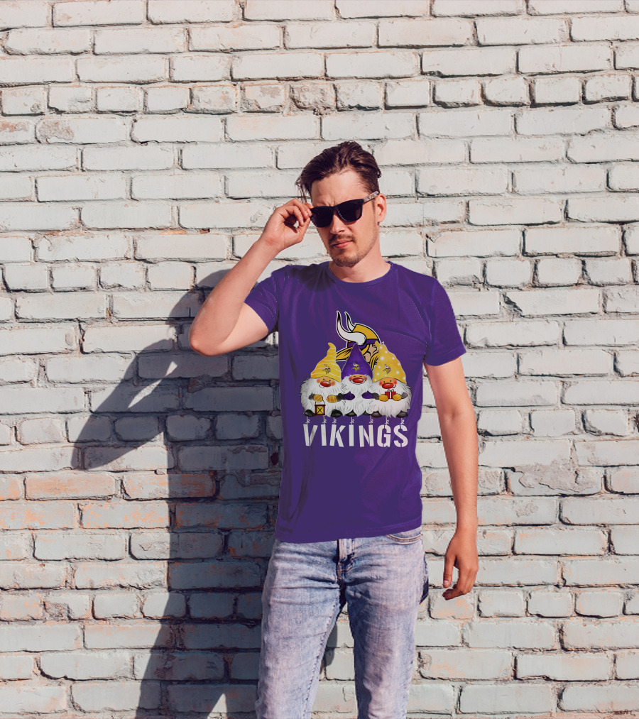 Minnesota Vikings Merry Christmas Happy Holidays Gnomes T-Shirt