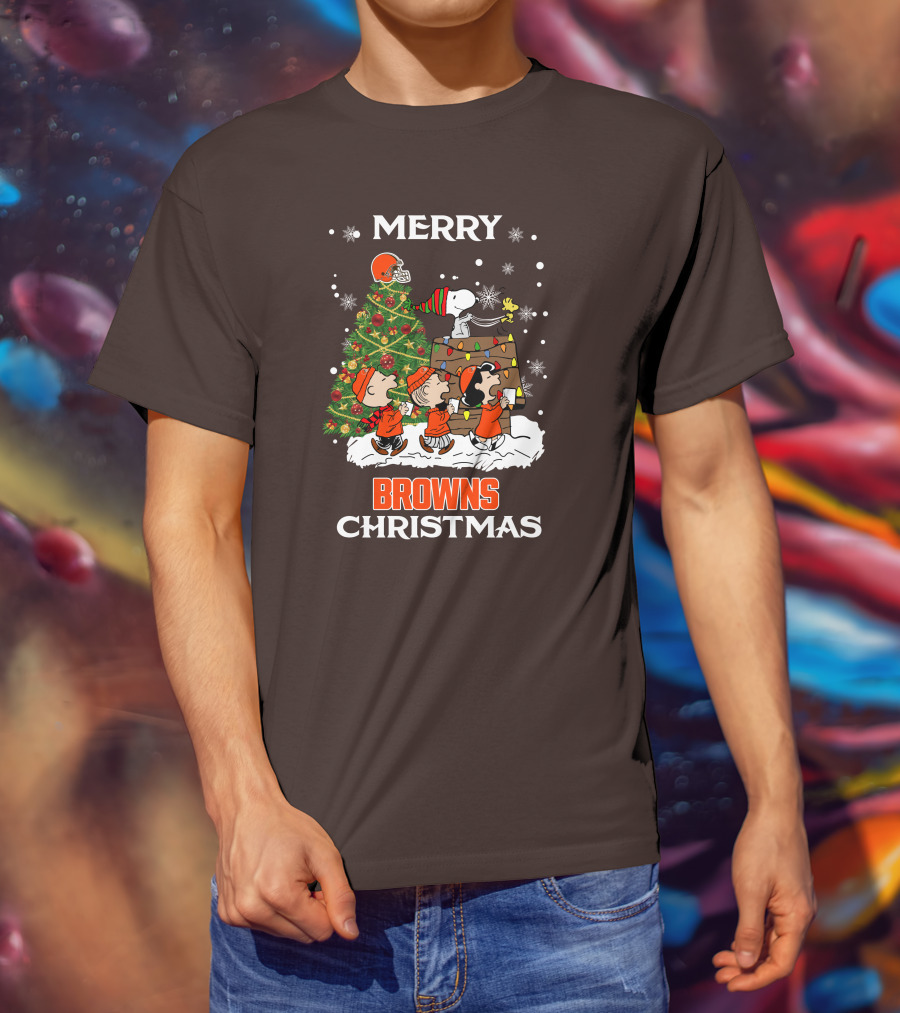 Merry Browns Christmas Peanuts Christmas Tree Celebration T-Shirt