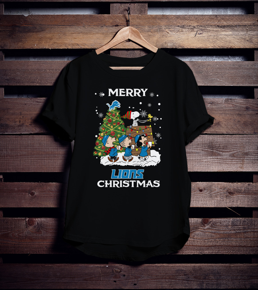 Merry Lions Christmas Detroit Peanuts Tree T-Shirt