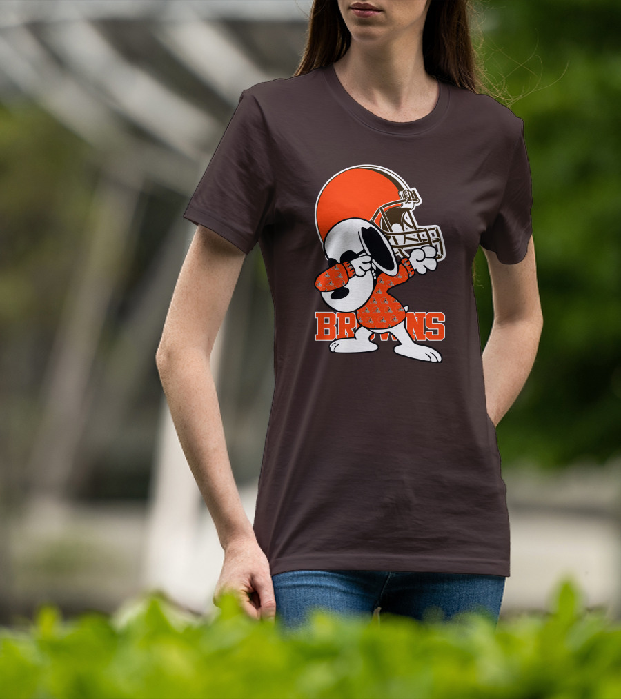 Cleveland Browns Snoopy Dabbing Football Helmet T-Shirt