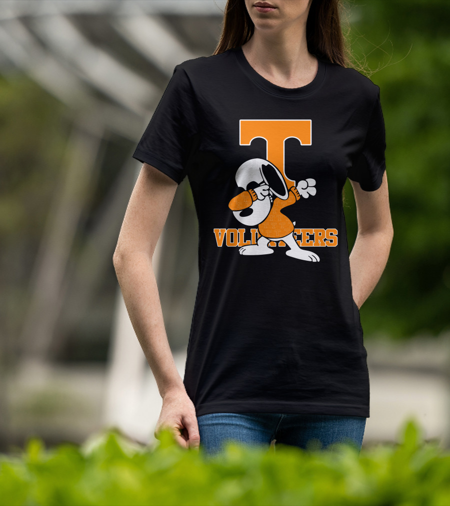 Tennessee Volunteers Snoopy Dabbing T-Shirt
