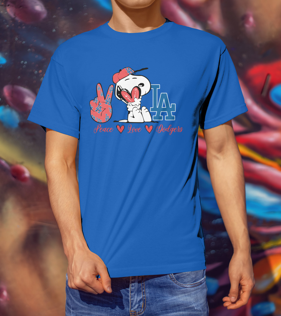 Peace Love Los Angeles Dodgers Snoopy La T-Shirt