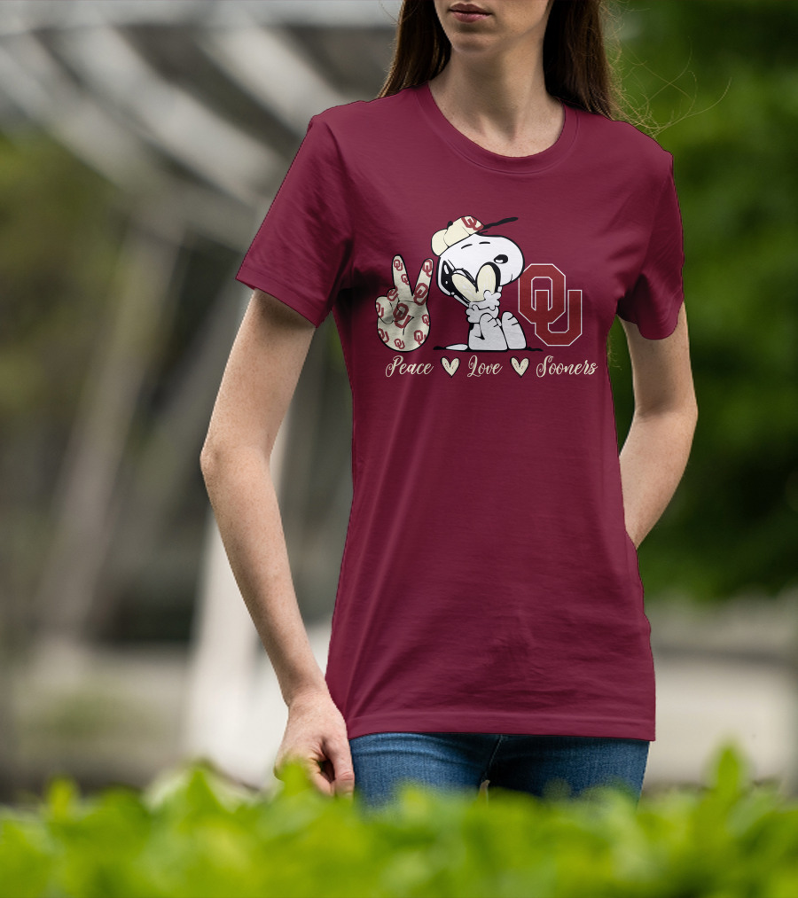 Peace Love Oklahoma Sooners Snoopy Ou T-Shirt