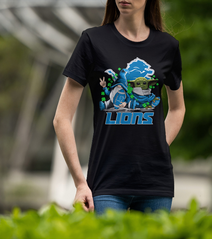 Leprechauns Gnomes Baby Yoda Lions Football Detroit Clover Hug T-Shirt