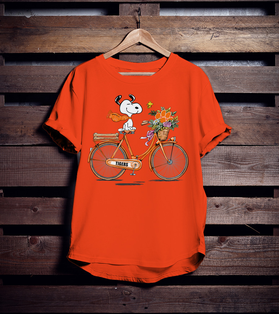 Clemson Tigers Snoopy Woodstock Bicycle Flowers T-Shirt