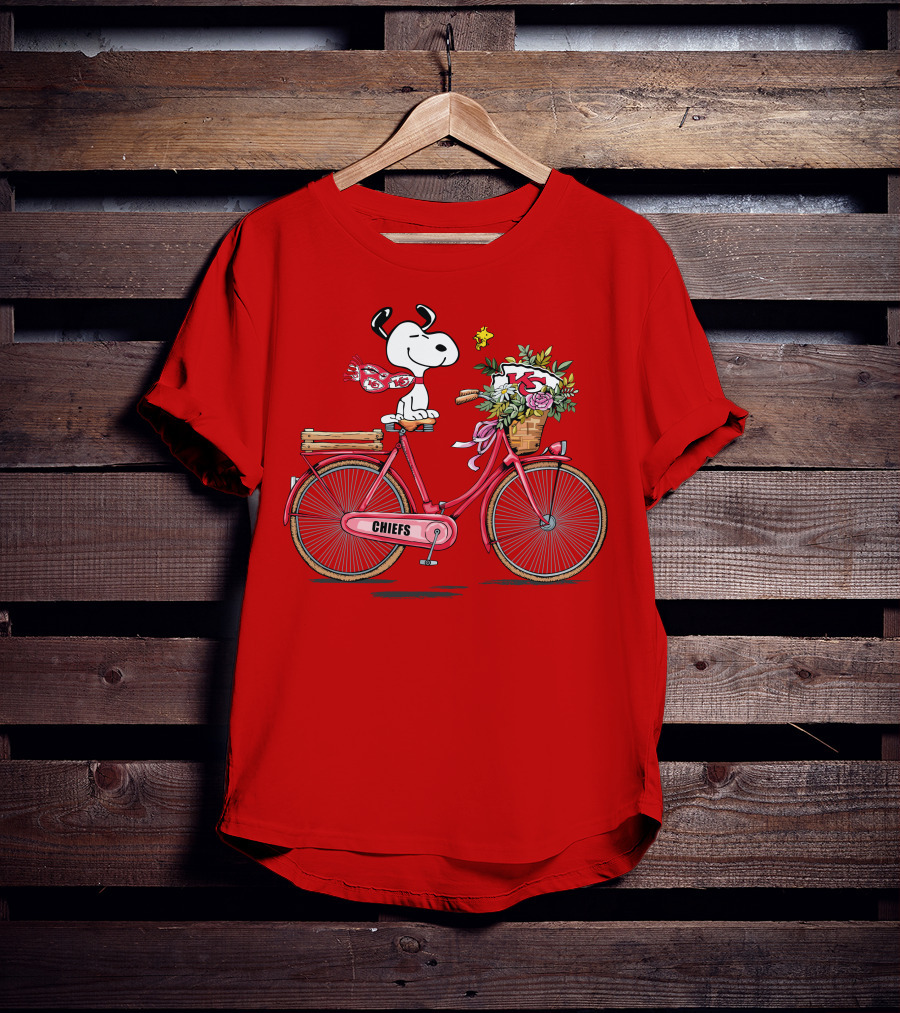 Kansas City Chiefs Snoopy Bicycle Flowers T-Shirt