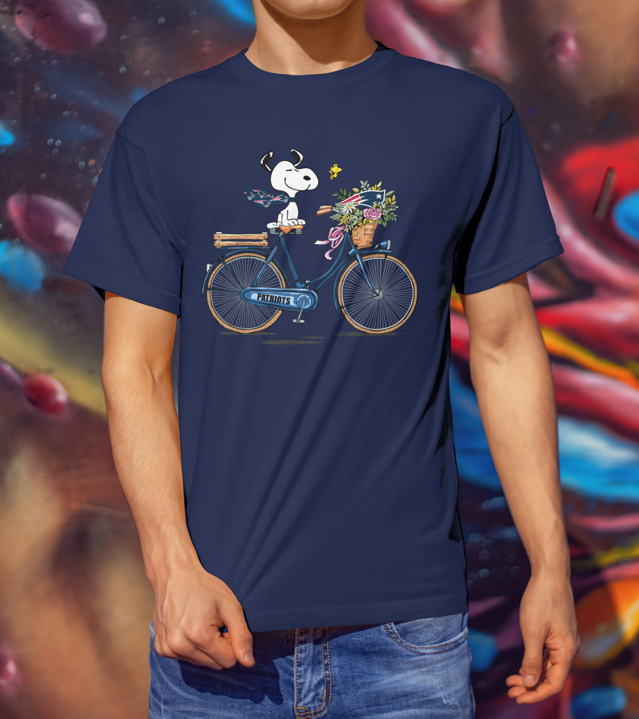 New England Patriots Happy Snoopy Bicycle With Flower Basket And Woodstock T-Shirt
