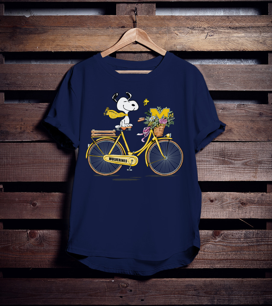 Michigan Wolverines Snoopy On Yellow Bicycle With Flowers T-Shirt