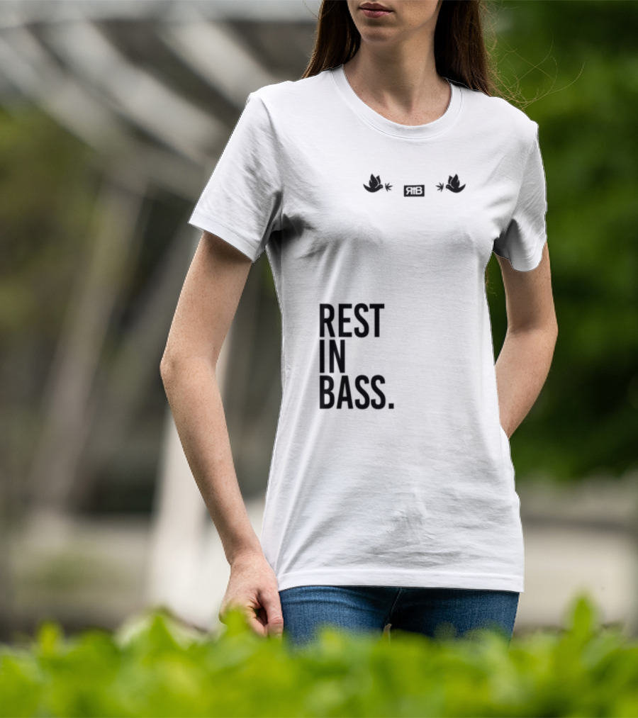 Rest In Bass Che Flying High Peace Symbol Headphones Star Elements T-Shirt