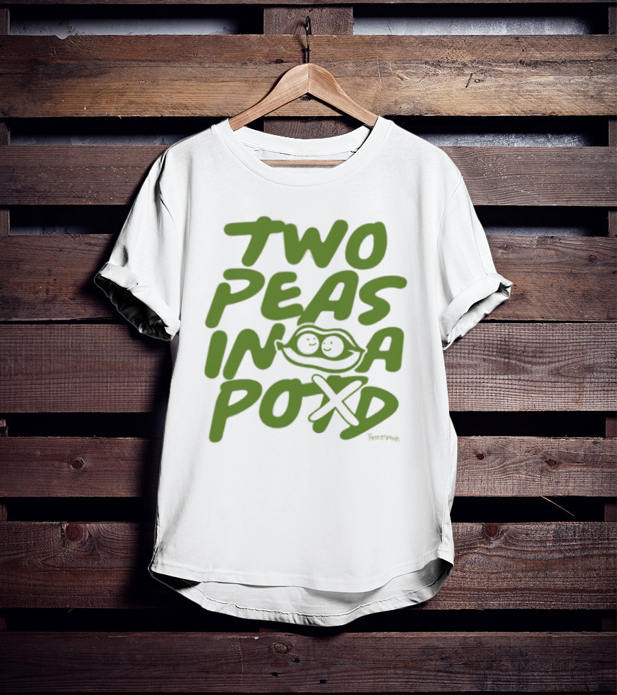 Two Peas In A Pod Cartoon Illustration By Tamera Ann 전연희 T-Shirt