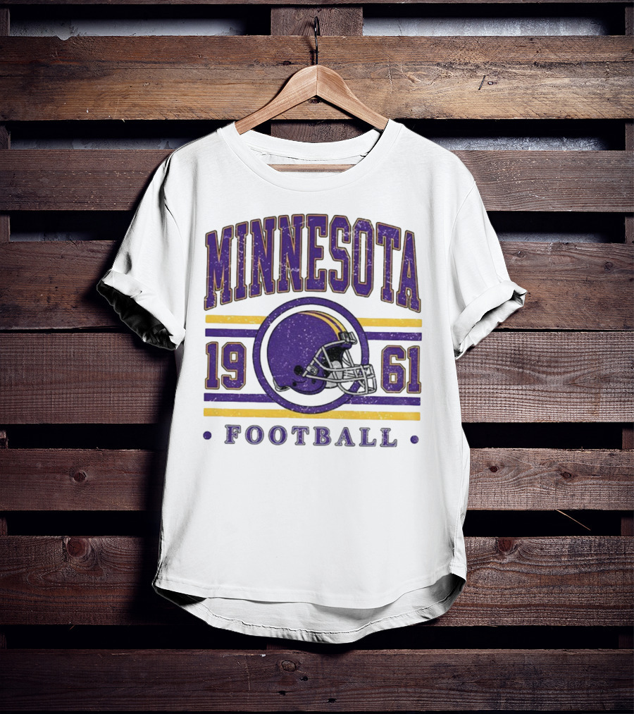 Minnesota Vikings Football Helmet 1961 NFL Vintage Style T-Shirt