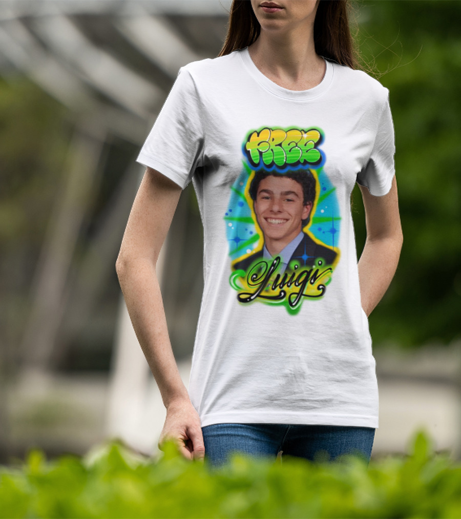 Free Luigi Colorful Airbrush Style T-Shirt