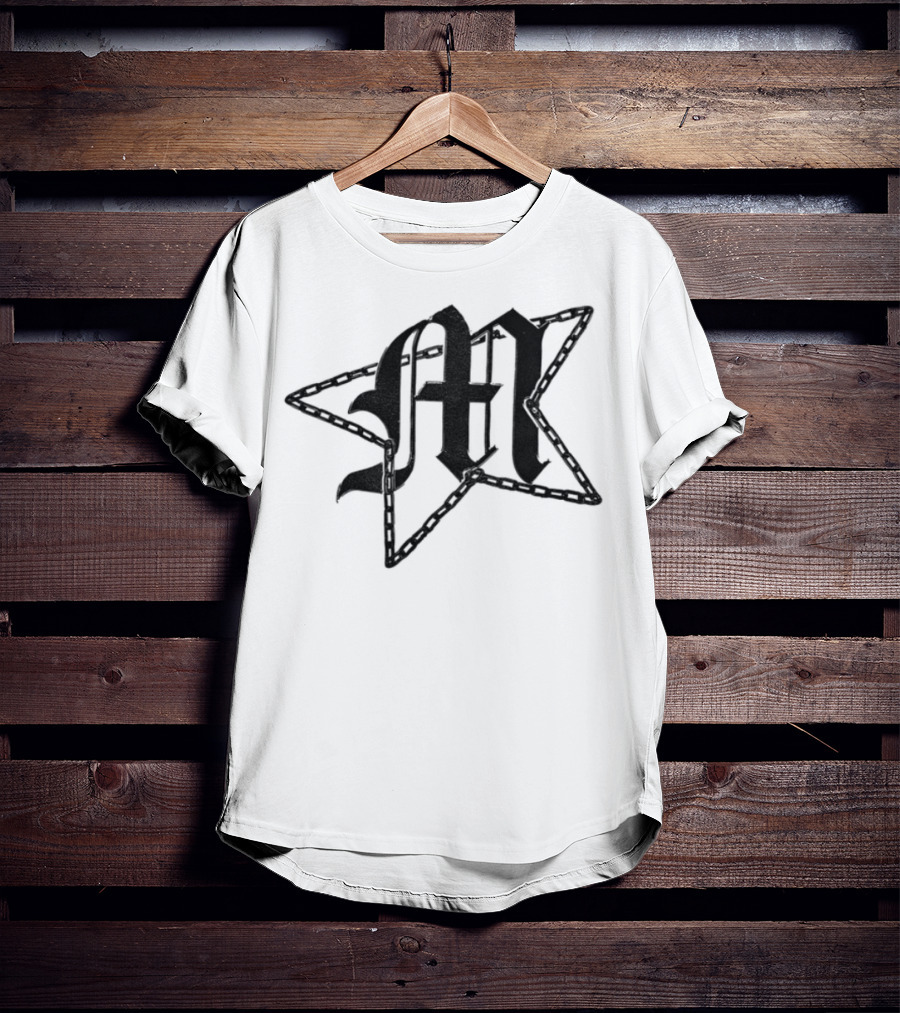 Movements Chain Star Gothic M Inside Star Design T-Shirt
