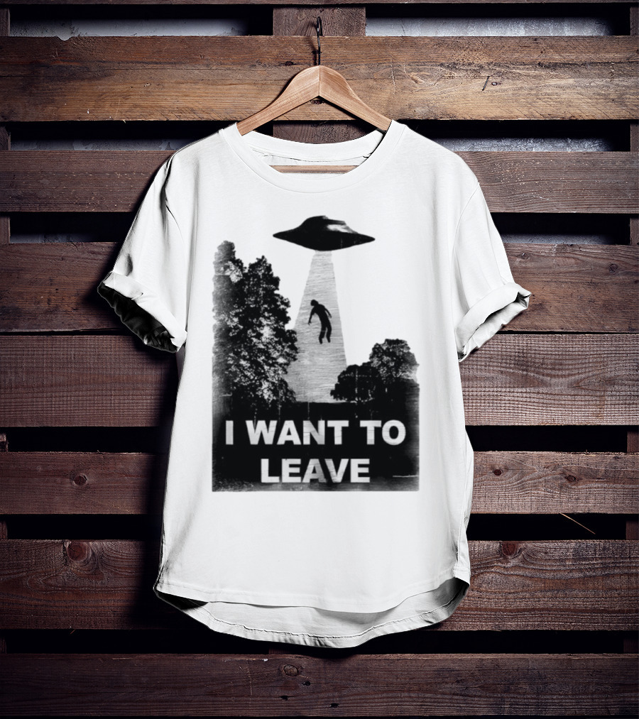 I Want To Leave UFO Abduction Scene Black And White Design T-Shirt