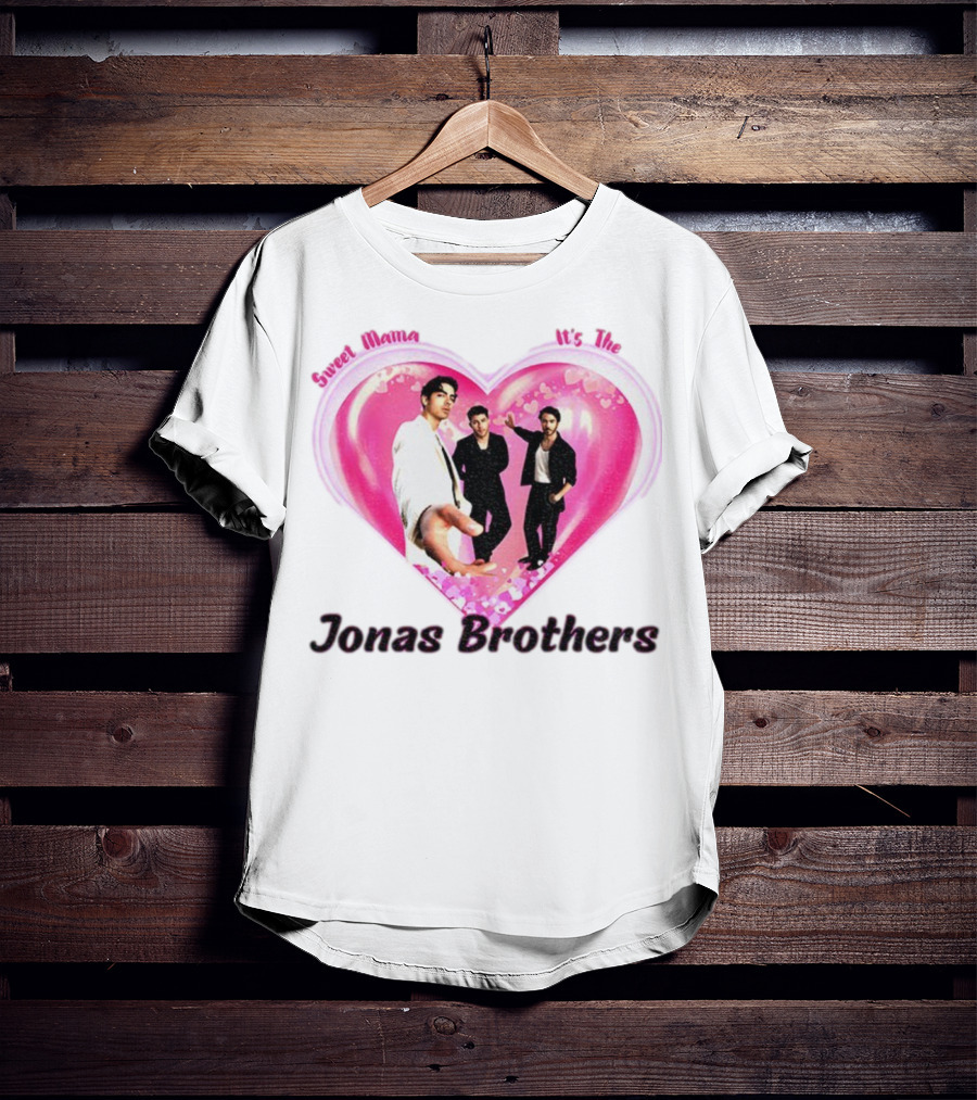 Sweet Mama It's The Jonas Brothers Boyband Vintage Heart Design T-Shirt