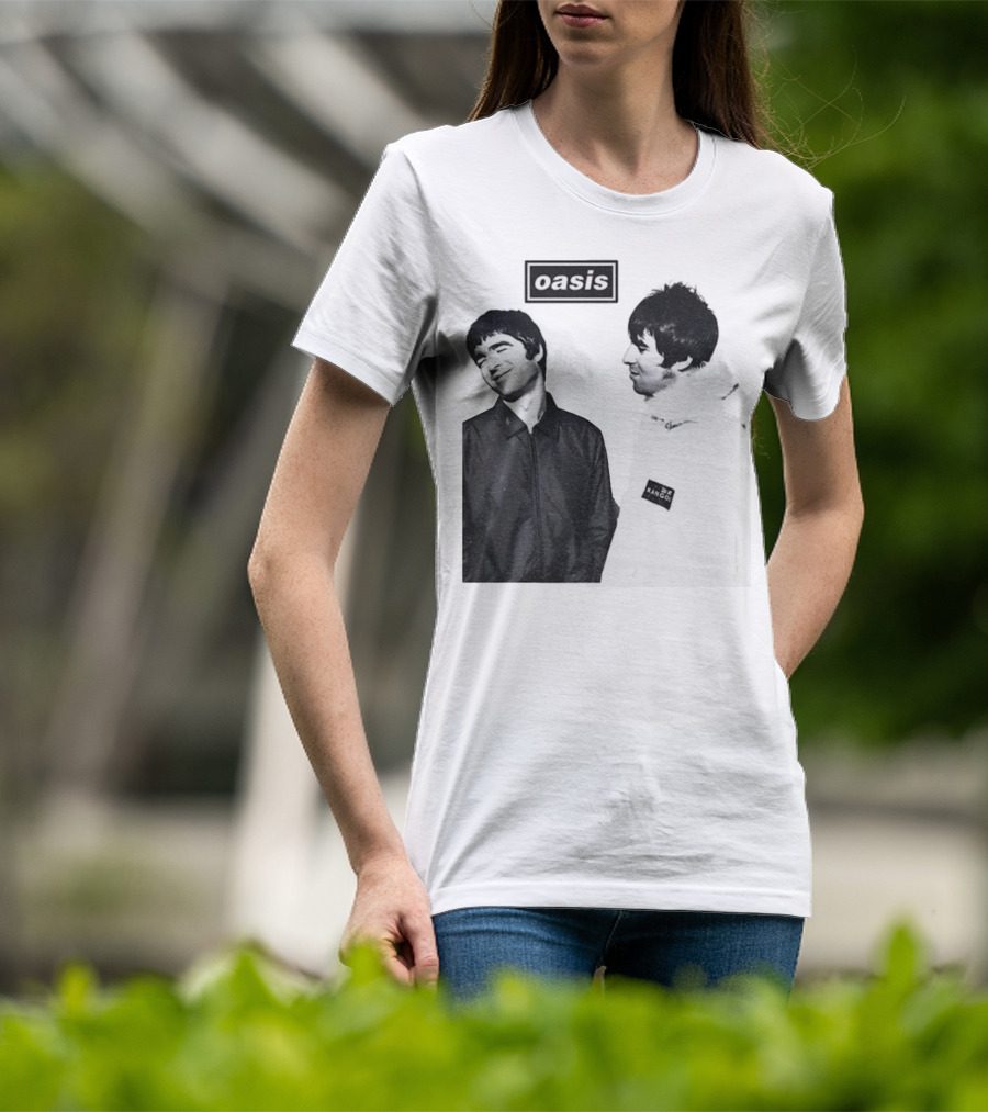 Noel Vs Liam Gallagher Oasis Band Kangol Vintage T-Shirt