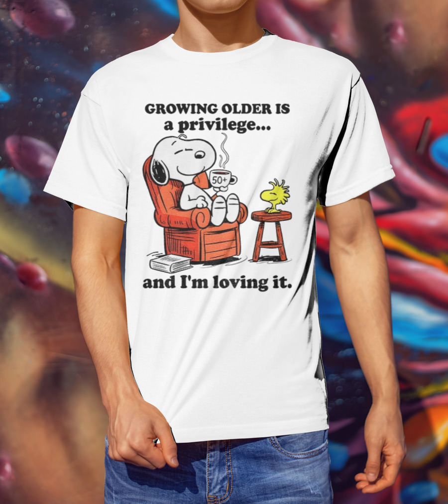 Snoopy And Woodstock Relaxing Growing Older 50+ Privilege And Loving It T-Shirt