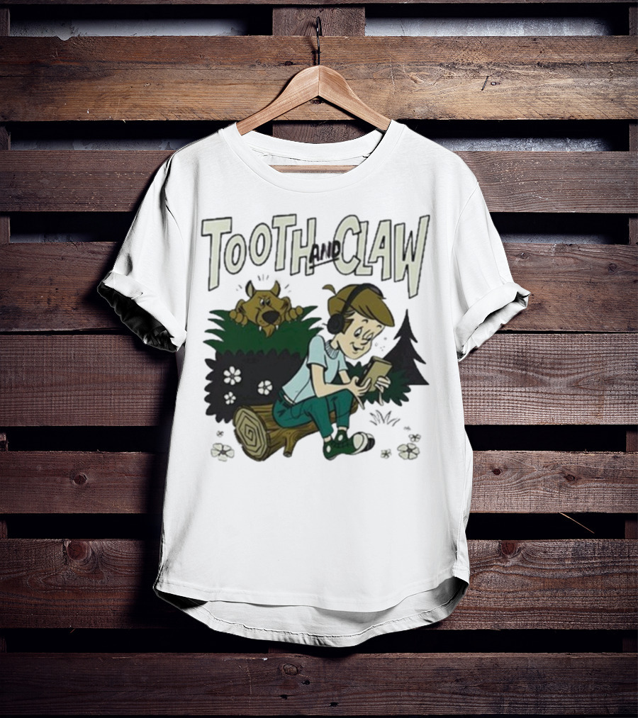 Tooth And Claw Podcast Don’t Look Behind You Headphones Listening Cartoon Dog Forest Scene T-Shirt