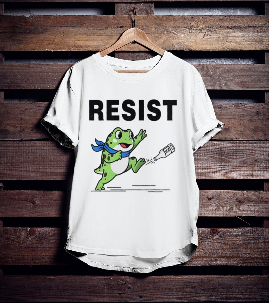 Portland Frog Resist Anti-ICE Protest Jumping Art T-Shirt