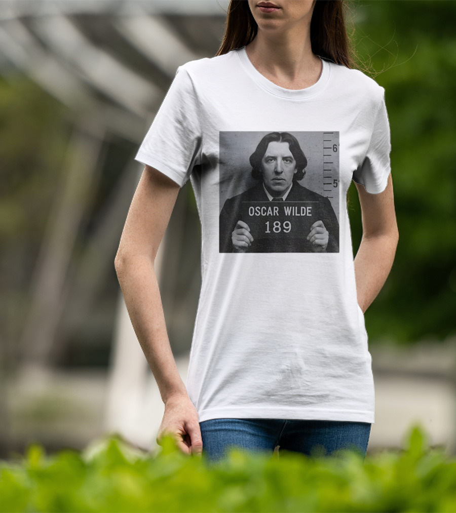 Oscar Wilde Shot 189 Funny Literary Meme T-Shirt