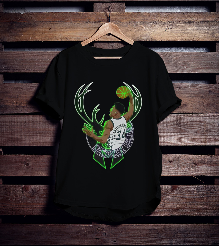 Milwaukee Bucks Giannis Antetokounmpo Dunk Basketball 34 T-Shirt