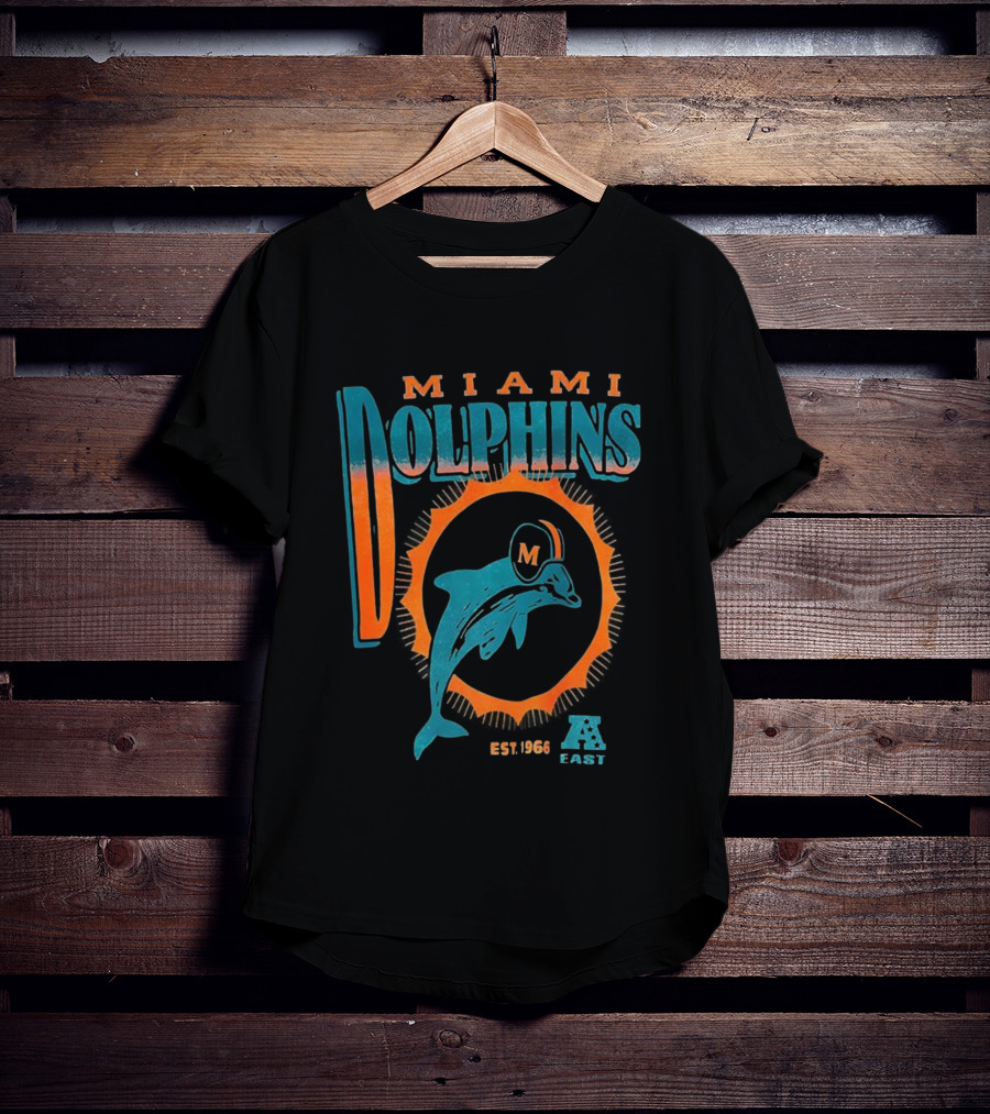 Miami Dolphins Est 1966 AFC East Vintage Football Dolphins M Helmet T-Shirt