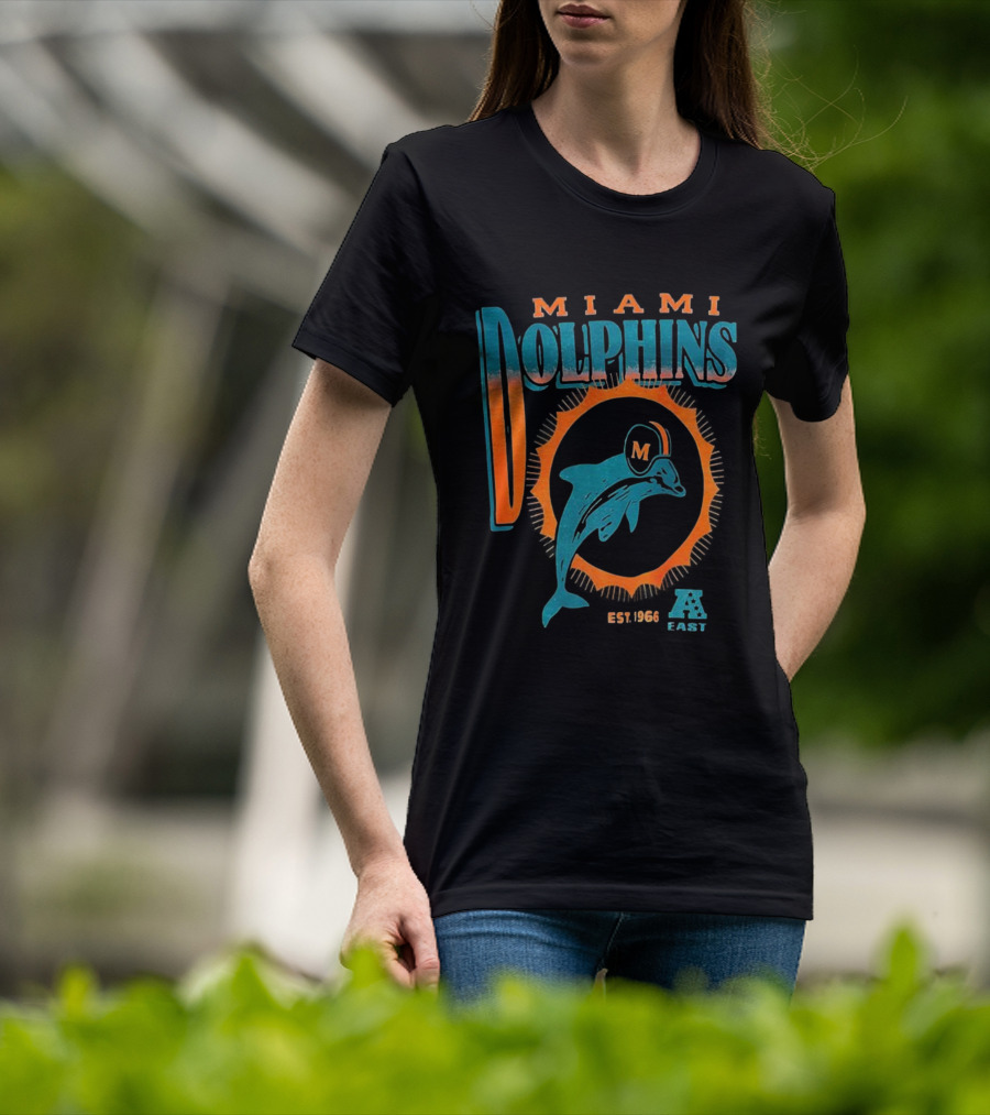Miami Dolphins Est 1966 AFC East Vintage Football Dolphins M Helmet T-Shirt