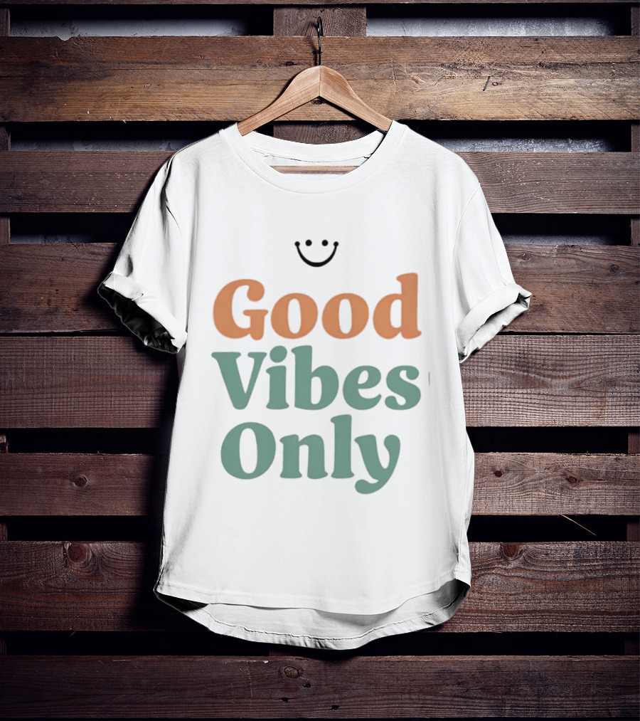 Good Vibes Only Retro Smile Iconic Phrase 70s Style T-Shirt