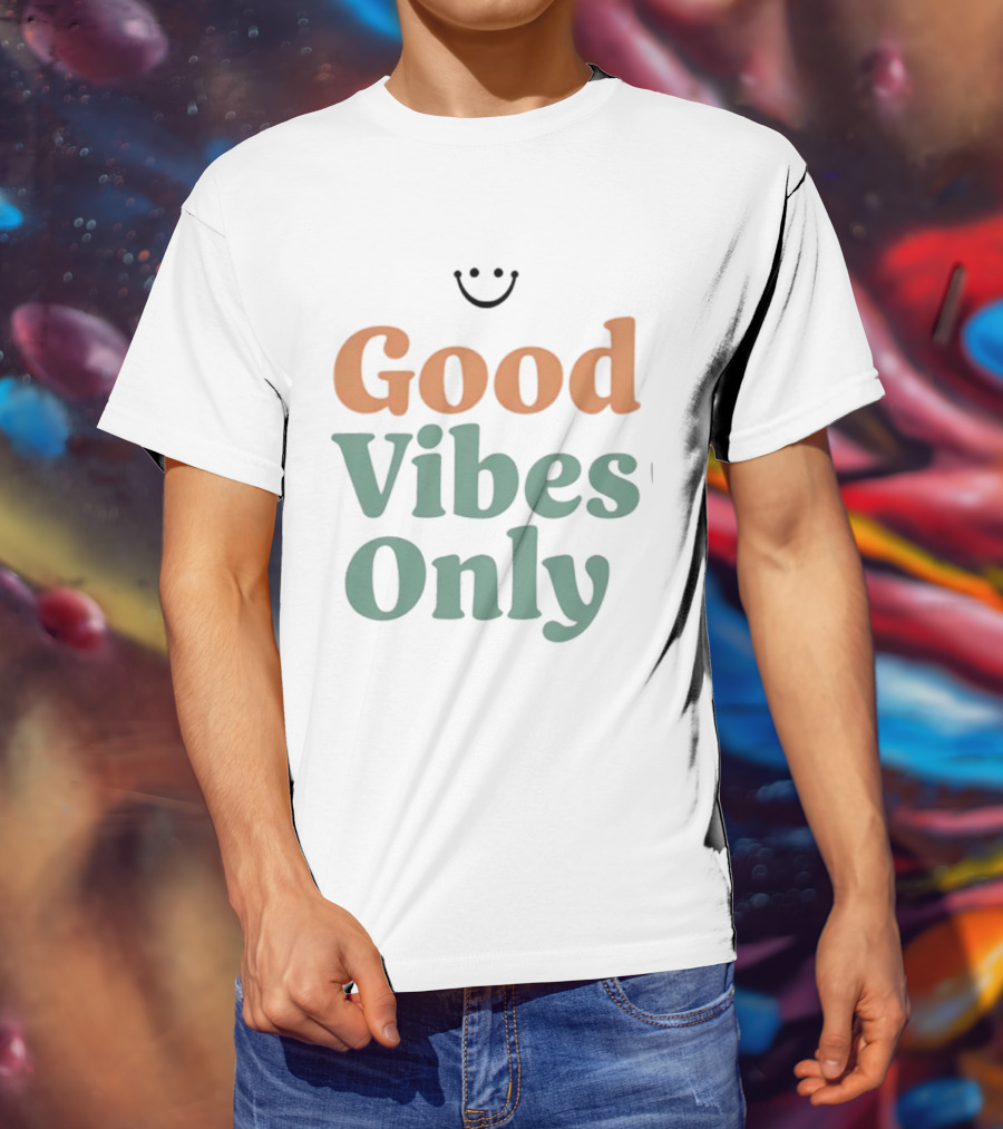Good Vibes Only Retro Smile Iconic Phrase 70s Style T-Shirt