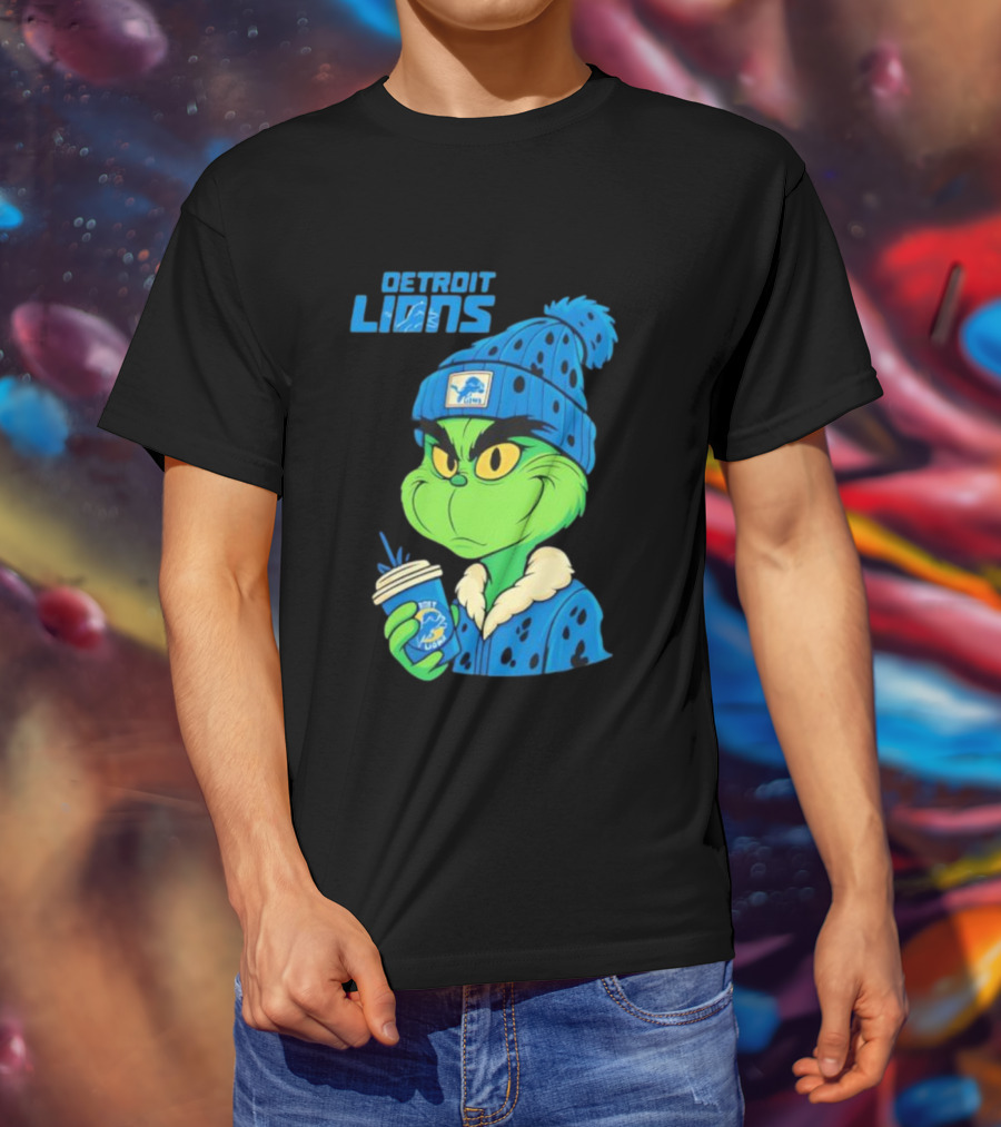 Detroit Lions Grinch Christmas Hat Coffee Cup T-Shirt
