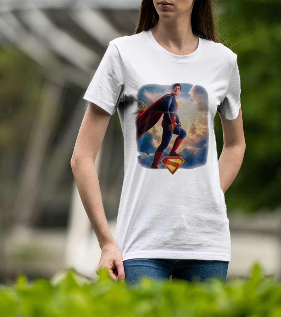 Superman 2025 Faded Standing Iconic Cape And Emblem T-Shirt