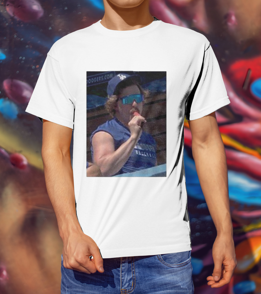 Dodgers Kike Hernandez Eating Popsicle Photo With LA Cap T-Shirt
