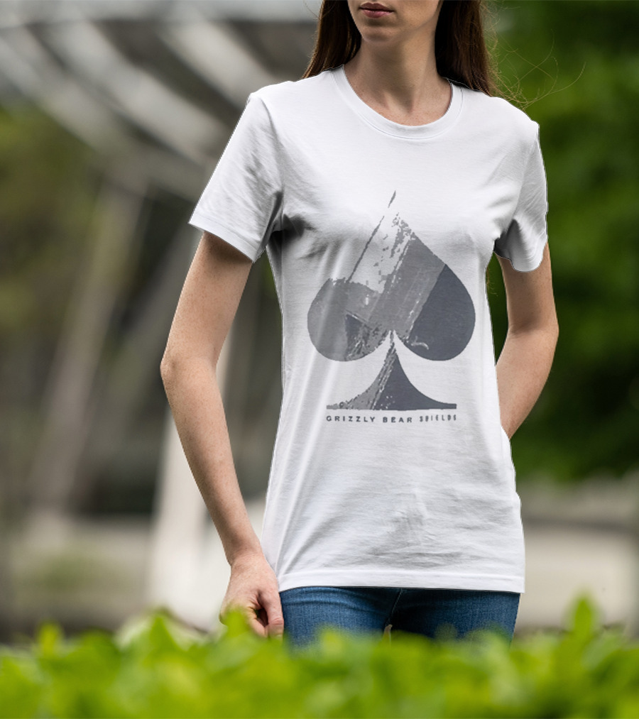 Grizzly Bear Shields Distressed Spade Symbol T-Shirt