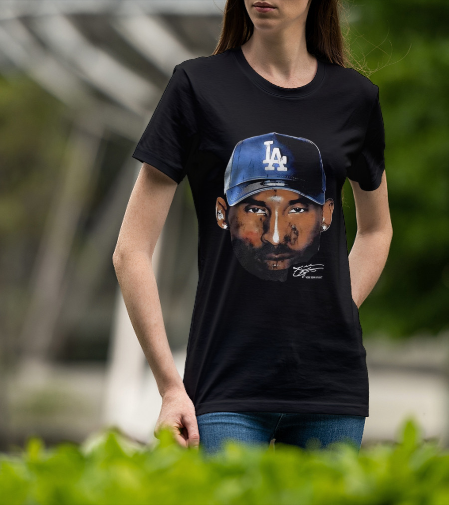 Kobe Bryant LA Dodgers Big Face Signature Cap T-Shirt
