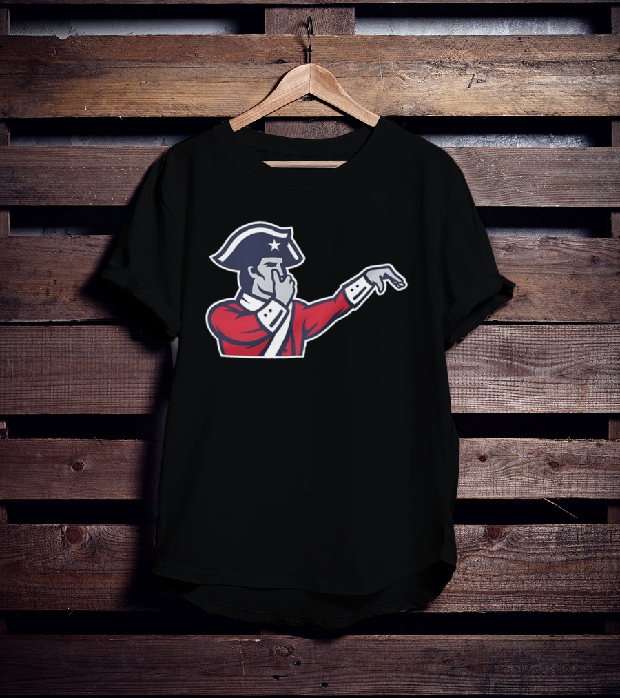 New England Patriots Hold Ya Nose Pat Patriot Gesture T-Shirt