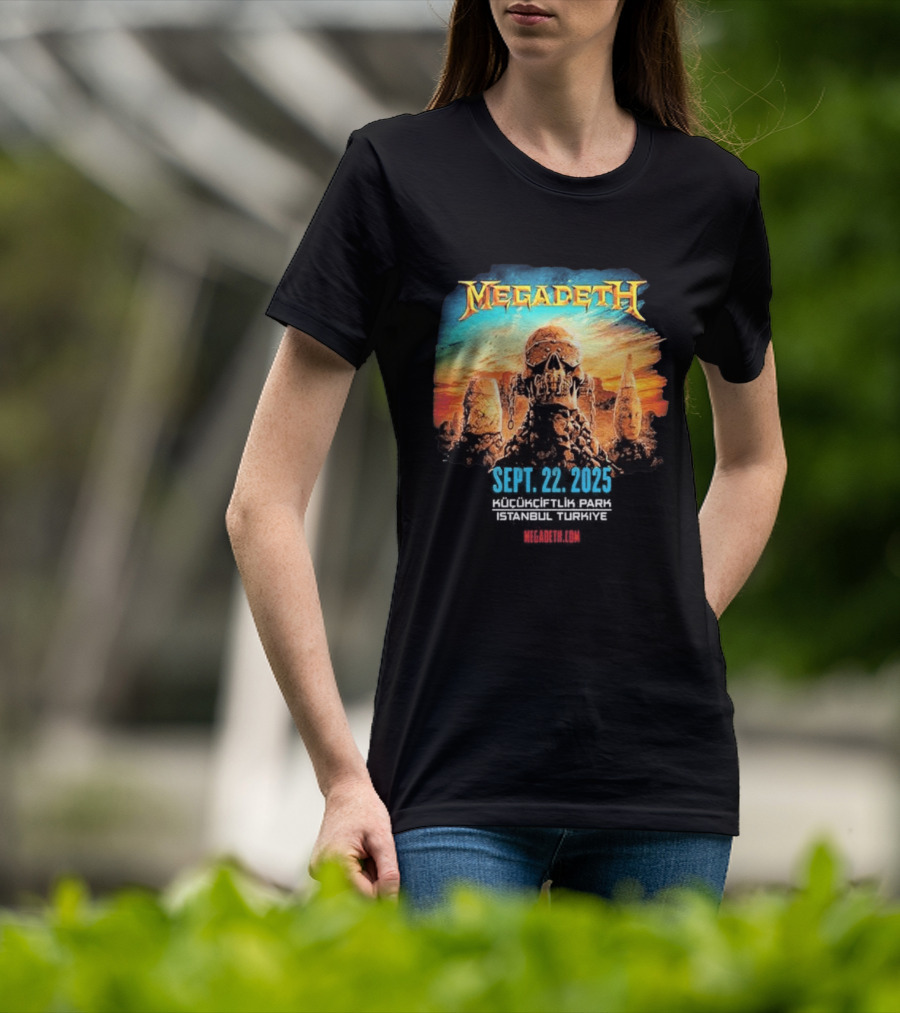 Megadeth September 22 2025 Küçükçiftlik Park Istanbul Turkey Skull T-Shirt