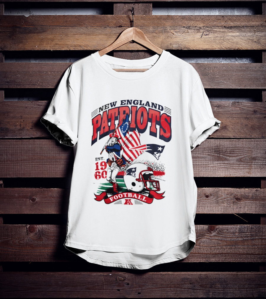 New England Patriots Football Est 1960 Vintage Style Helmet And Flag T-Shirt