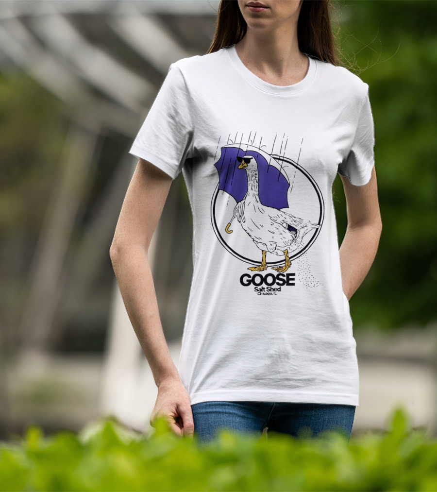 Goose Salt Shed Chicago IL Purple Umbrella Rain T-Shirt