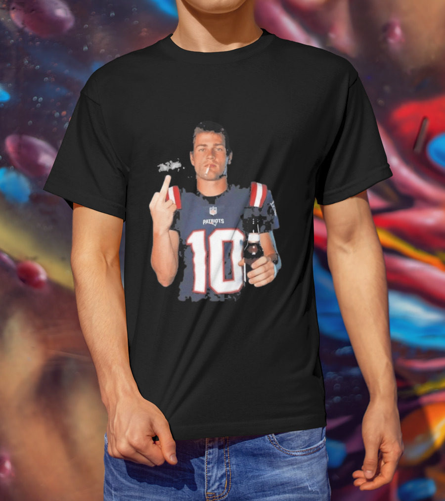 Patriots Number 10 Middle Finger Gesture Smoking Beer T-Shirt