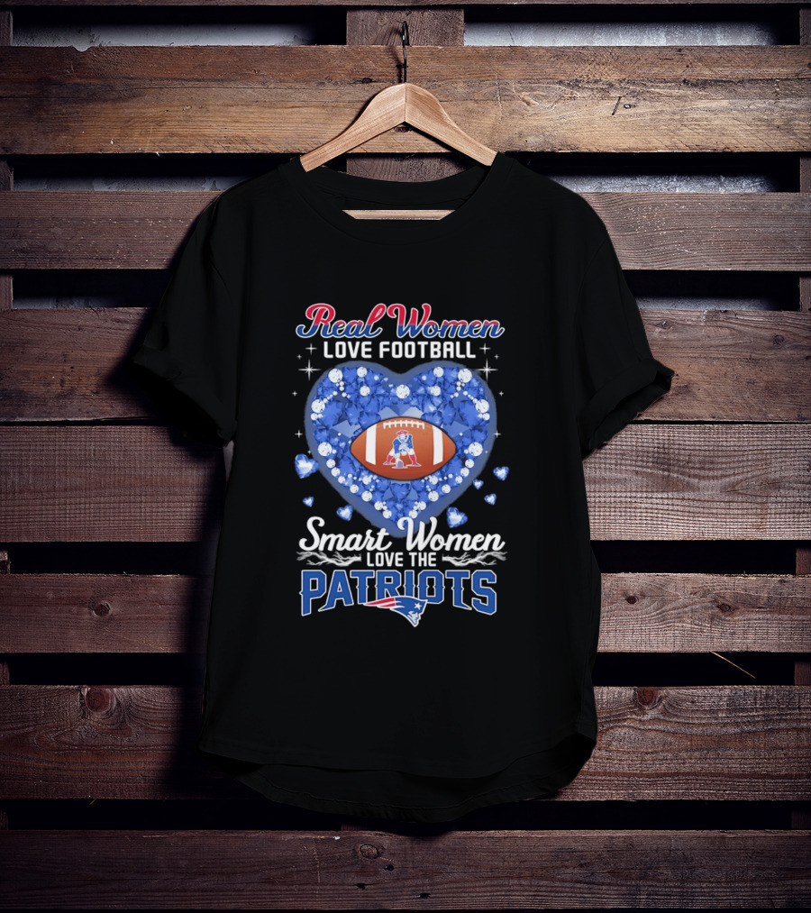 Real Women Love Football Smart Women Love The Patriots Glitter Hearts Champion T-Shirt