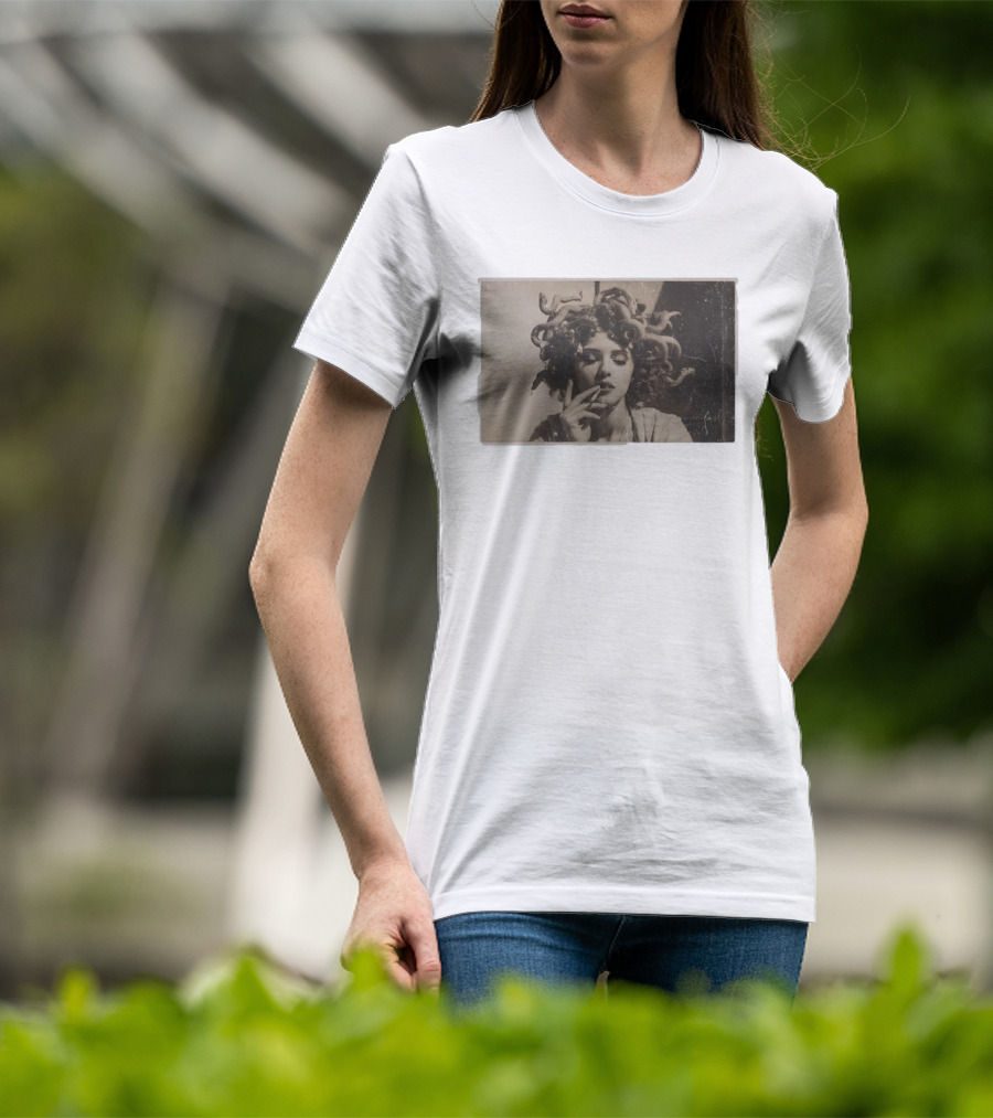 Medusa Smoking T-Shirt